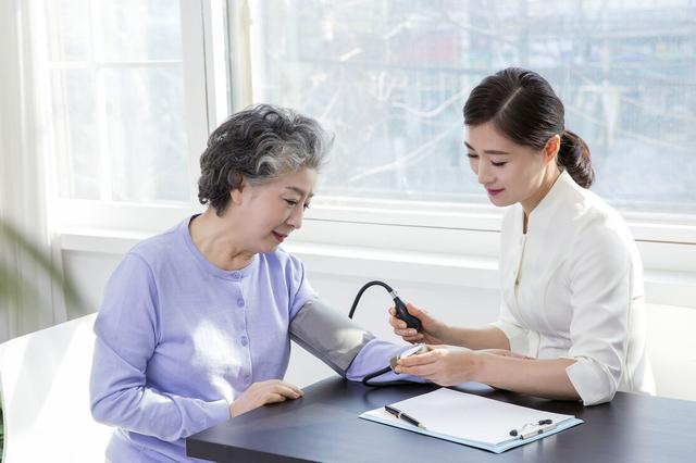 出现5状况，身体或处于亚健康状态，多做3件事，养出健康好身体