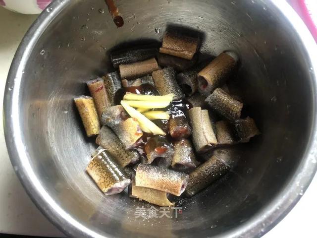 天冷了，自制一份香喷喷的煲仔饭！有菜有肉，越嚼越香