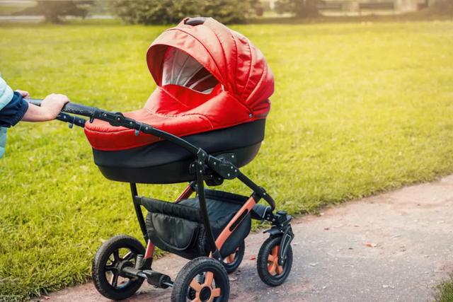 「你的育儿经」别再乱花钱了，这没用的10大母婴用品，一个都别买