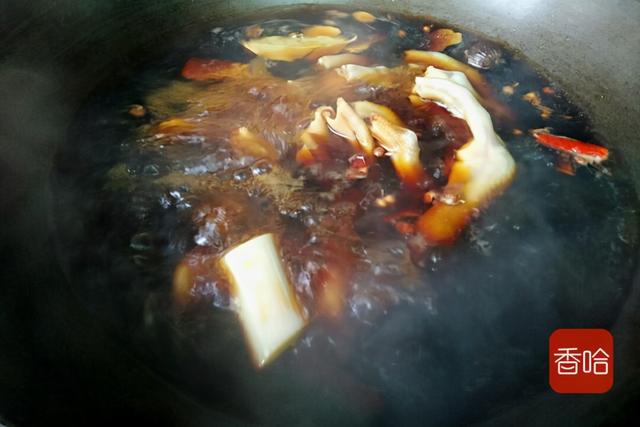 鸭掌这样做太香了，口感嫩滑香醇，一次一盘也不够吃