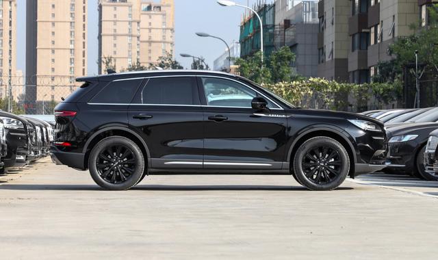 30万想买豪华SUV？冒险家“豪华静谧”，还有超长质保