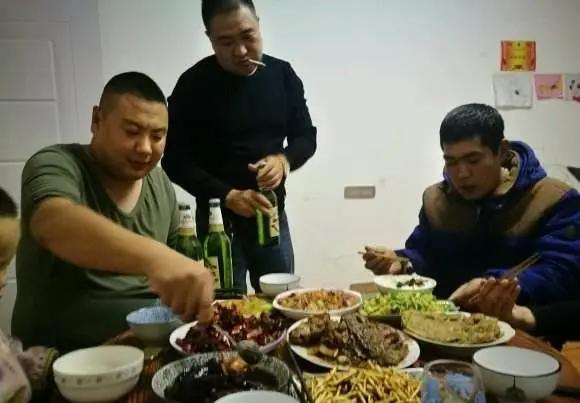 内蒙人请喝酒，东北人请喝酒，山东人请喝酒，盛情之下你怎么选择