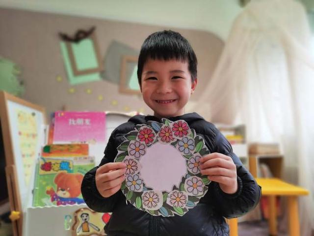 妈妈|长得真像！京都实验幼托园的孩子们纷纷晒出和妈妈的合影