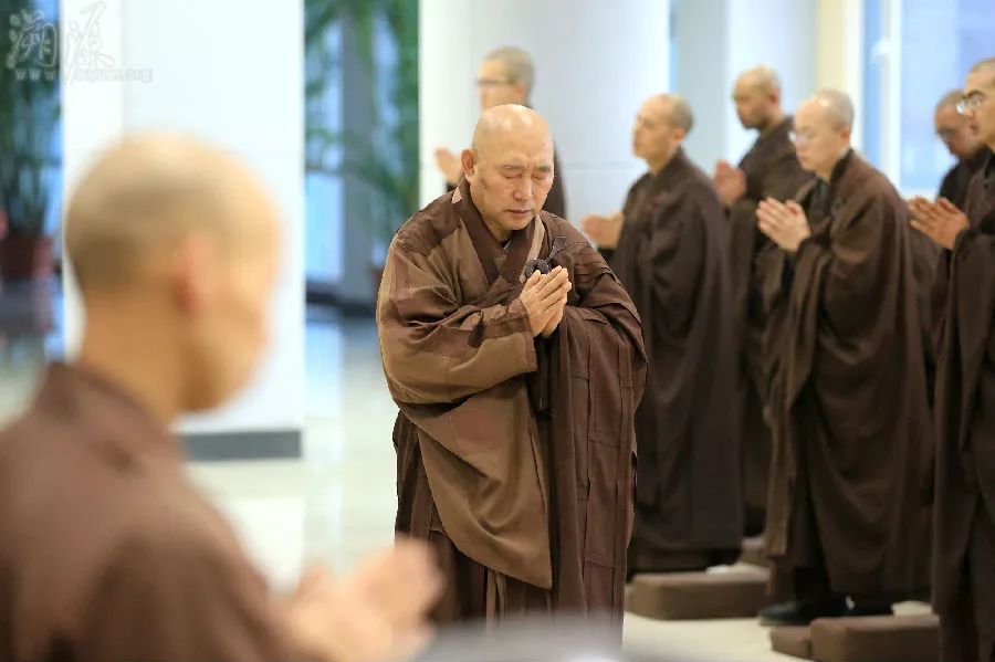 辽宁海城大悲寺 是国内唯一一所佛学正法传承的寺庙 僧团秉古佛陀戒