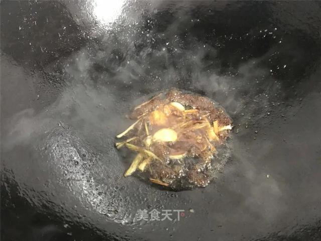 干饭人超爱的油面筋做法！软嫩有韧劲，咬一口就会爆汁！超下饭