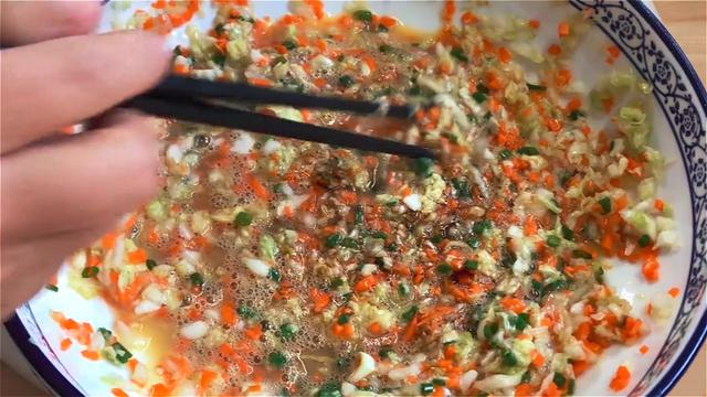 家常蔬菜早餐饼做法，柔软不发硬，营养丰富，老人孩子都爱吃