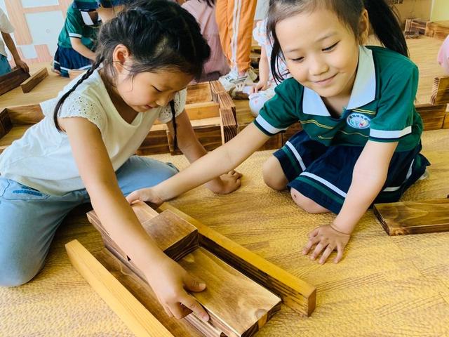 超级宝妈|园长陪娃吃饭，历城区钢城幼儿园一日活动精彩开启