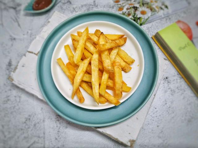 孩子爱吃炸薯条，自家在家不用油也能做，不油炸更健康