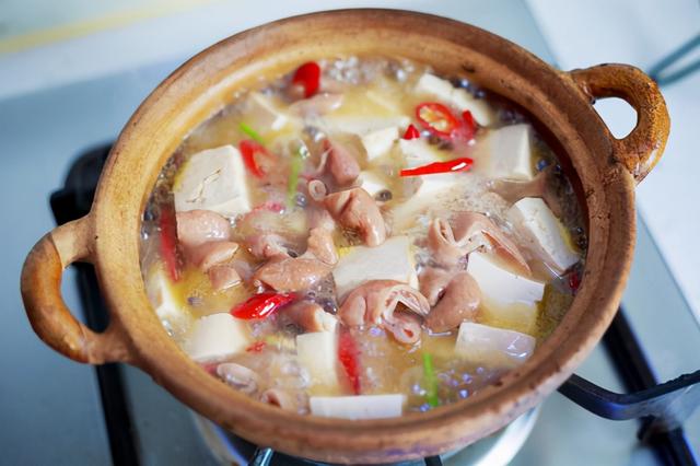 大肠豆腐不会炖？教你这3招，大肠不腥气，豆腐不烂，入味又好吃