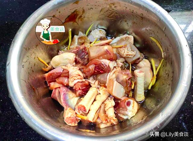 炖鸡肉时，多加“这三样”食材，鲜香营养，炖一锅大人孩子都爱吃