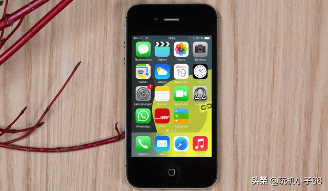 最经典iPhone被做成标本，售价1000，果粉为信仰买单