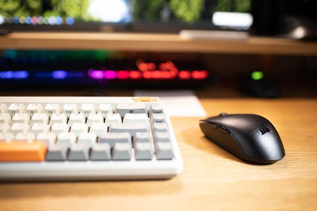 均衡的无线双模游戏鼠标，KATAR PRO WIRELESS