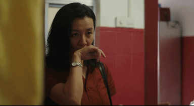 新民晚报|在追这部国产悬疑剧的人,最近都不敢爬山和拍照了