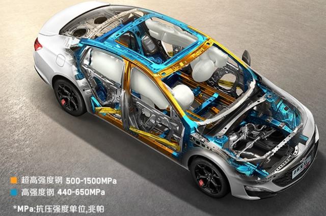 iPhone 12 mini真机上手视频流出！小屏党的福利