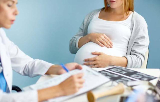 【你的育儿经】张庭“试管女儿”被嫌丑，颜值不及妈妈一半，试管婴儿真的很差吗