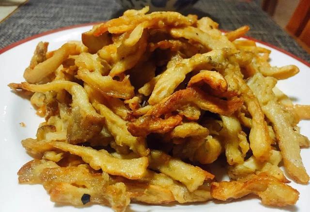 椒盐蘑菇要不要焯水，很多人做错了，难怪不酥脆，教你正确做法