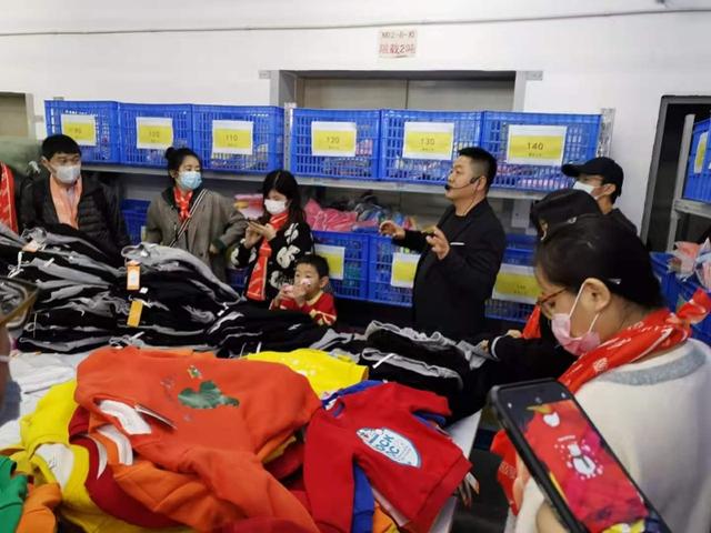 阿里“超级买家天团”走进东莞，组团现场探厂，挑好货砍低价
