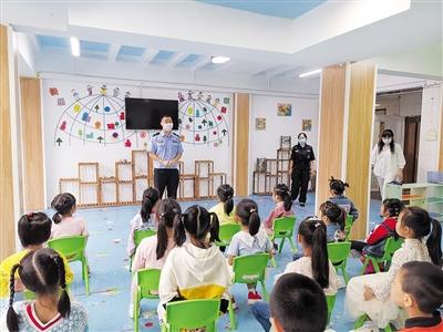 重庆晨报|幼儿园返园第一天,哎呀,老师的姓都忘了