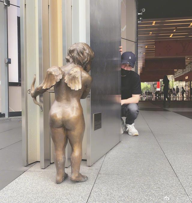 fun娱乐|朱一龙吃着小笼包为小笼包庆生，可惜胃来可期的包有点瘦