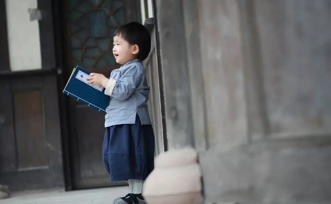 「陌颜幽梦」教育部:5月将全面复课!孩子,凡是让你爽的东西,最终都会让你痛苦!