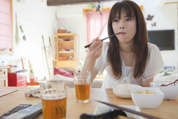 胃不好的人，饮食要注意4不要，避免加重肠胃负担