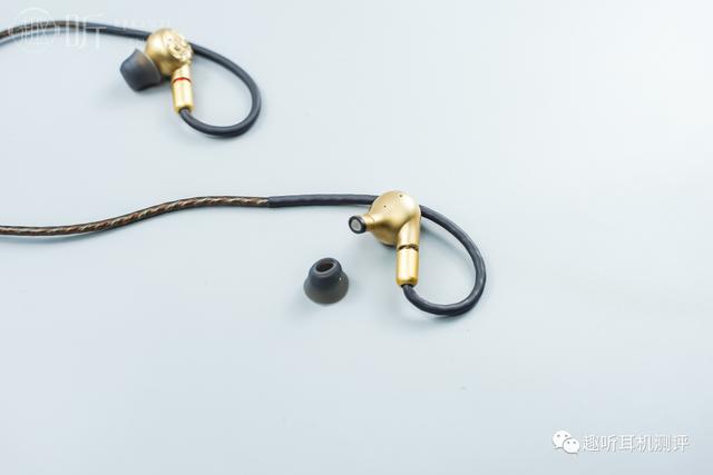 大气典雅：IKKO OH7 入耳式耳机体验测评报告