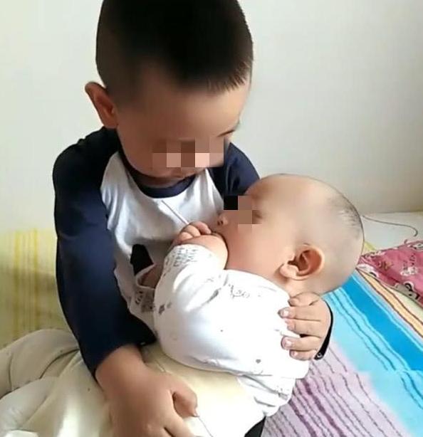「你的育儿经」二胎爸爸月薪两千，孩子奶粉都吃不起，负不起责任就不要创造责任
