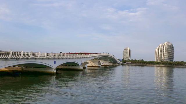 约吗旅行@椰梦画廊三亚湾为什么能吸引那么多各地游客慕名前来