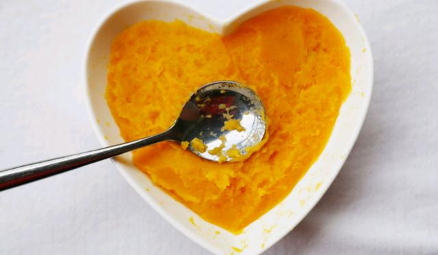 这季节吃它最合适，价钱便宜，做成小甜点，让孩子爱上吃饭