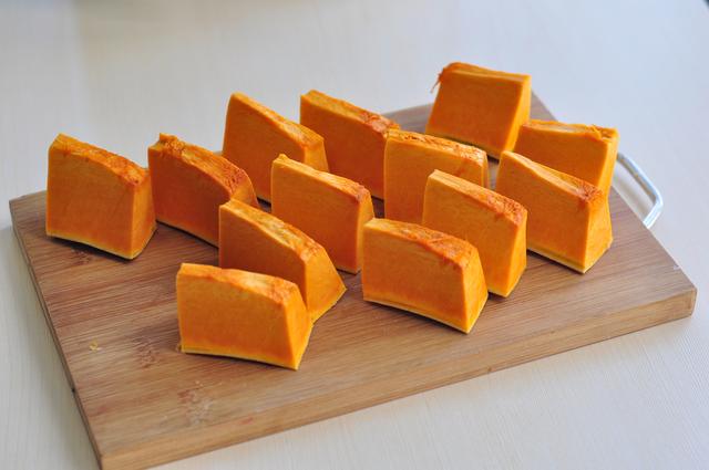 天冷了，家人就喜欢这道炖菜，简单易做又营养美味，暖胃且暖心