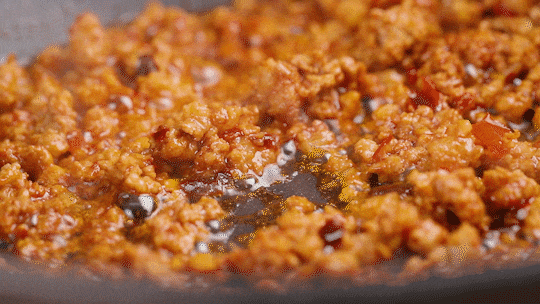 3分钟就能学会，欲罢不能的酸辣粉，秒杀街边小吃店