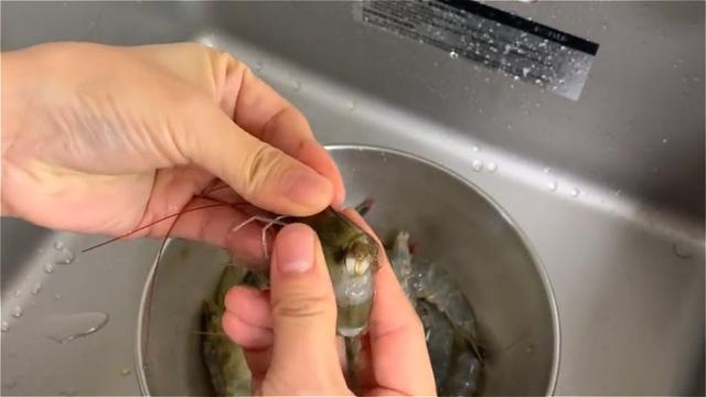 快元旦了，分享一道待客硬菜，有荤有素很豪华，香而不腻，真抢手