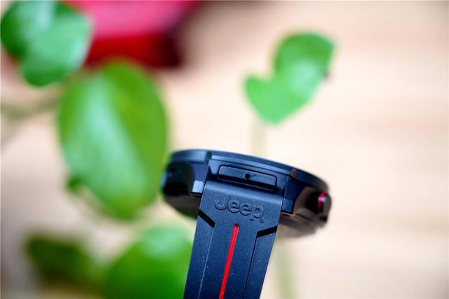 64G内存，双摄、支持独立通话、微信和，这是要取代手机吗