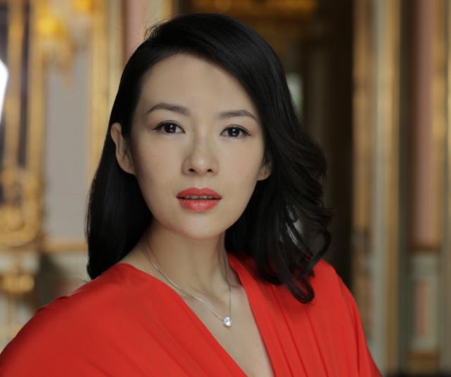 风驰|章子怡晒继女跳舞视频言语自豪，母女互动有爱，网友：最好的继母