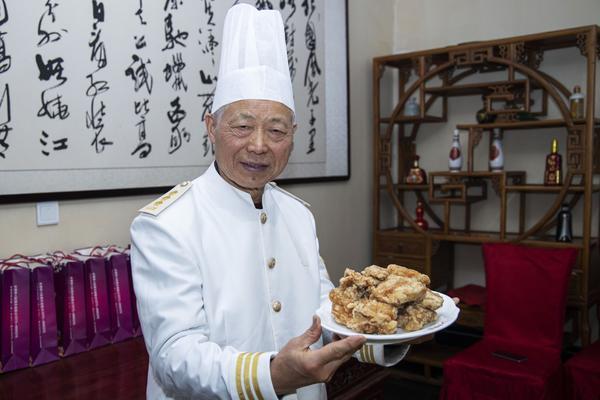 烹饪|赵留安：炸八块、霜打馍……这位“豫菜名匠”怎样烹制出中国名菜？