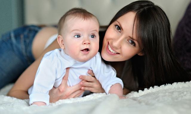 #你的育儿经#母乳喂养到啥时候好？太短太长均不好，超过这个周数宝宝智商更高