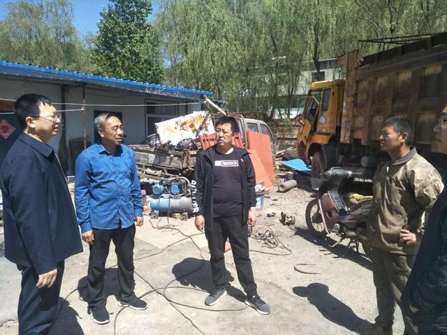 黄河新闻网吕梁频道交口县干部群众齐上阵 整治“十乱”
