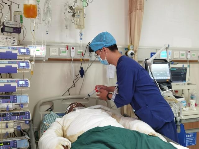 患者|42岁电瓶车烧伤患者已顺利度过48小时休克期