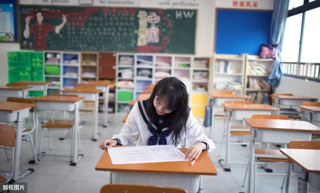 你的育儿经：“我女儿哪错了”3600÷9=400被打红叉，宝妈找老师理论反遭打脸