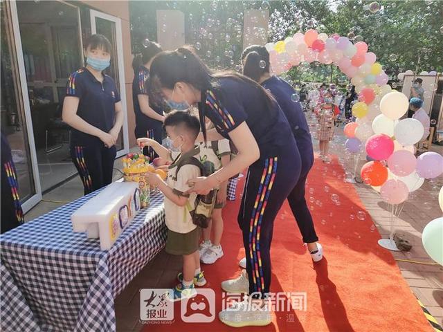 超级宝妈|开学季|甜甜的感觉 德州幼儿园的“小神兽”们进校园啦