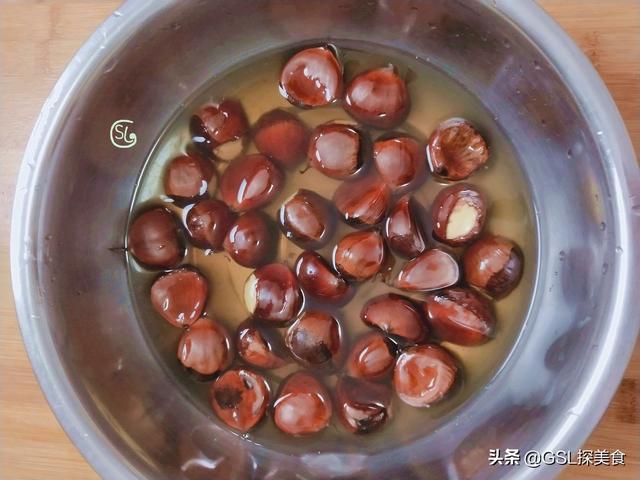 板栗酥饼的家常做法，一次开酥，不用烤箱，香甜酥脆，咬一口掉渣