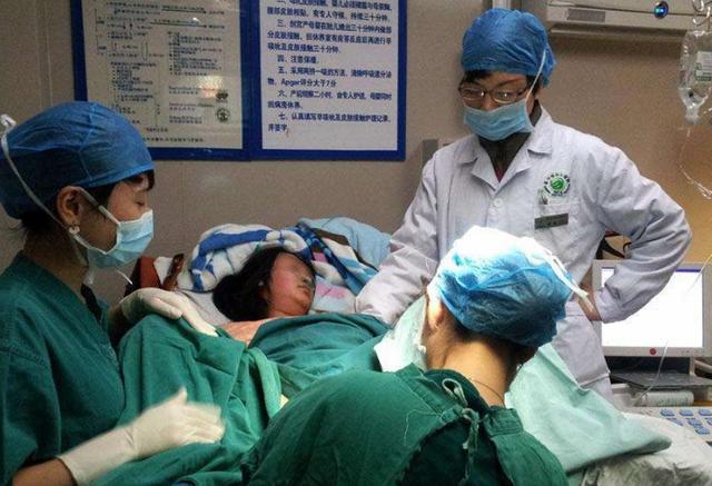 纯美小青年|“我不怕疼，我更想要尊严”，90后宝妈写下生产感受，令人唏嘘