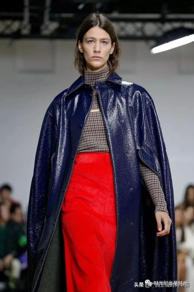 第五大道注意到这个小细节~你与时尚就是一“袖”之隔的距离