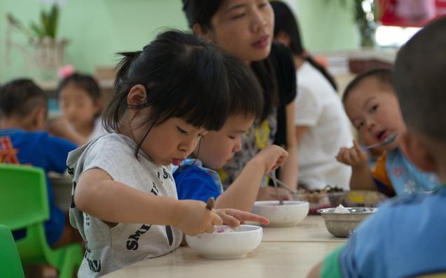 「你的育儿经」孩子幼儿园都学什么?比上大学学到的东西都多,家长别忽视