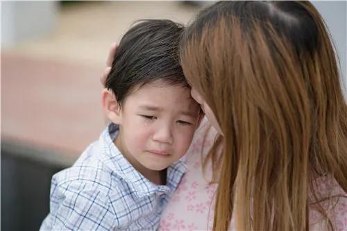 超级宝妈▲毁掉一个孩子,经常对他说这5句话就够了