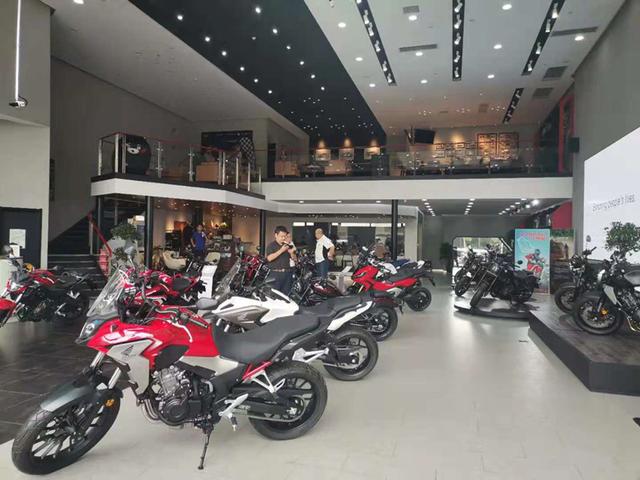 摩托车|独家揭秘！济南摩托车4S店生意咋样？与汽车4S店有啥不同？