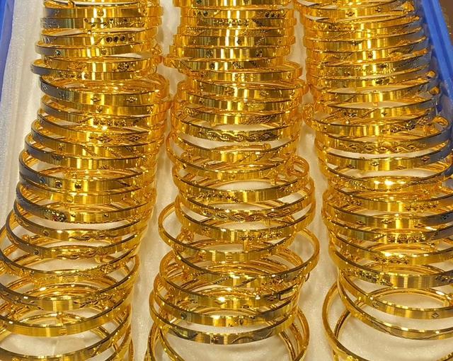 时尚迪科30多克的黄金手镯，有哪些款式时尚大方，适合30多岁女人佩戴