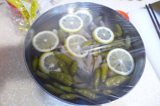 追剧的标配，在家自制泡椒凤爪，好吃到停不下来