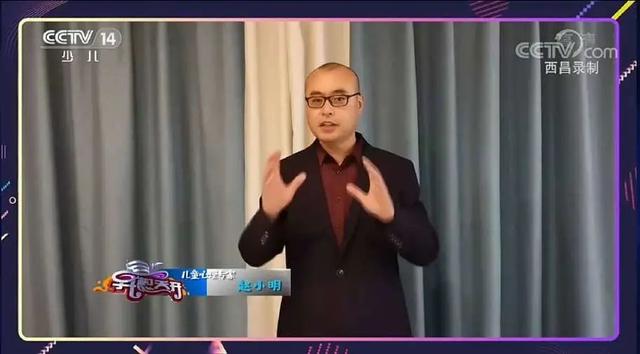 超级宝妈▲怎么让孩子赢在未来?玩一玩莫比乌斯环让孩子终生受益