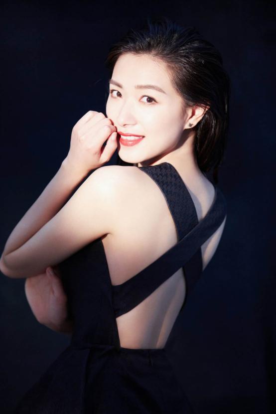 沐若清辰|万茜藏了3年的老公终于浮出水面，看清她的职业后：换我也不炫夫